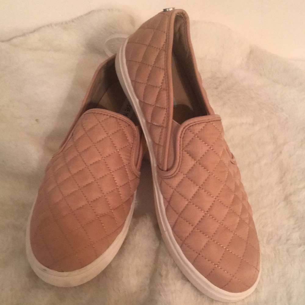 Women’s Steve Madden pink quilted slip on sneakers size 11 M